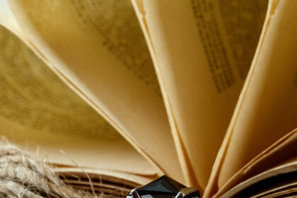 Craquez pour le charme irrésistible du bijou ancien